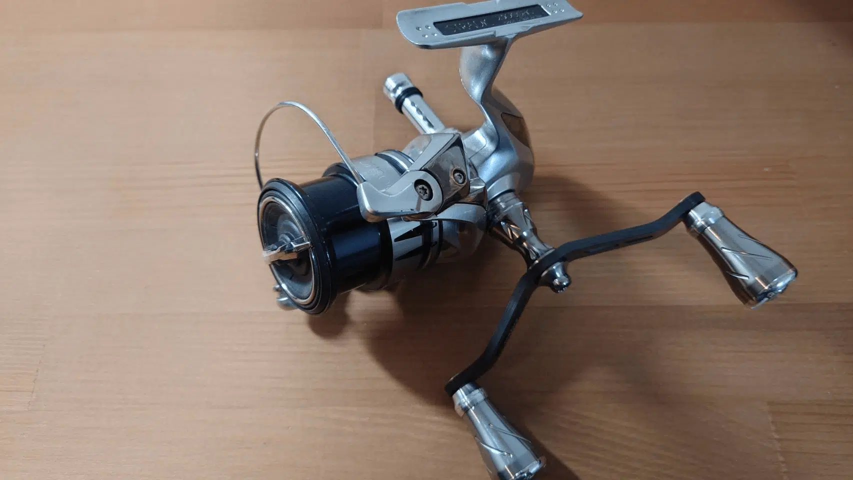 19ストラディックにゴメクサスノブの装着手順図