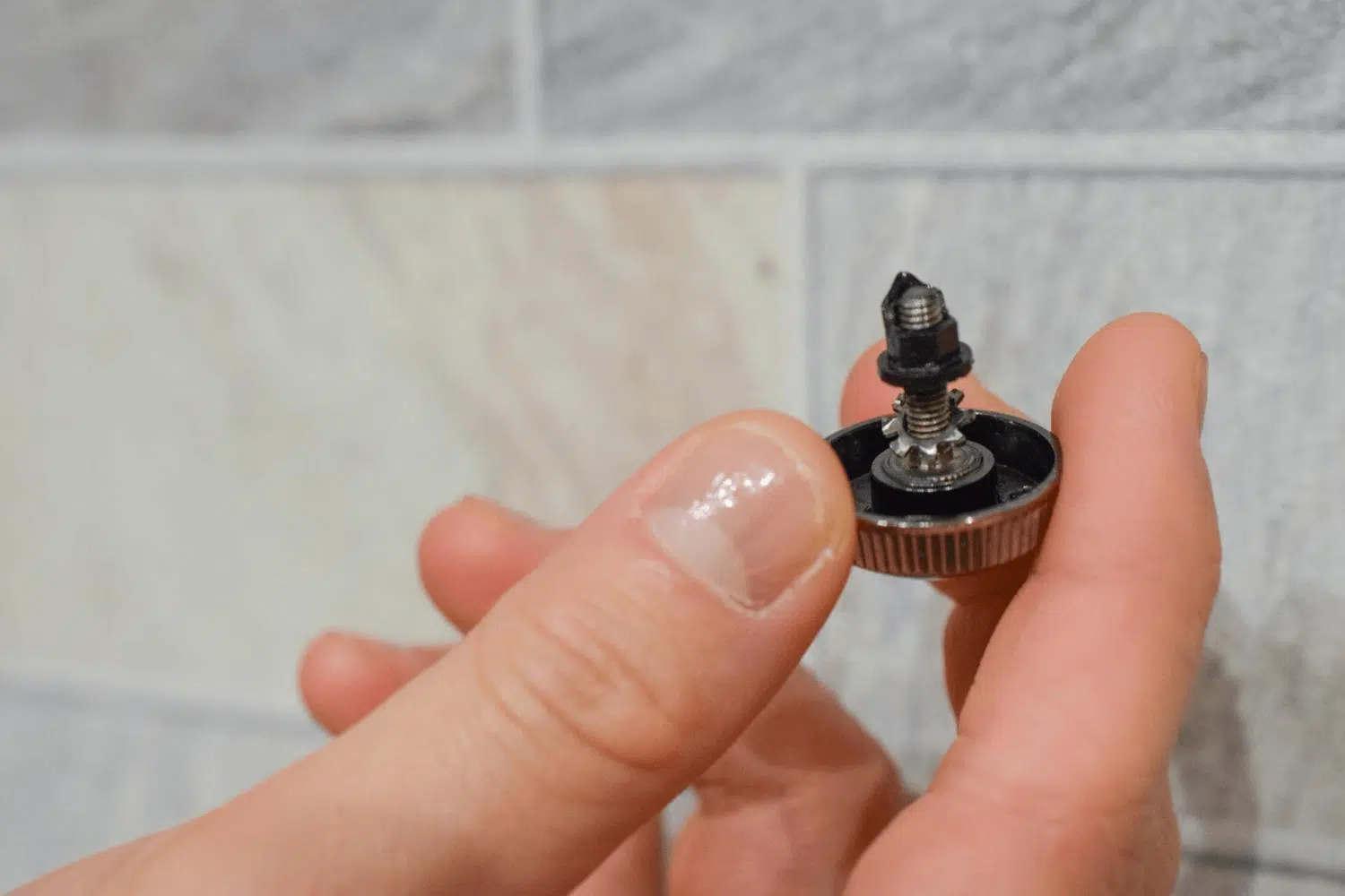 ゴメクサス共回り式スピニング用ハンドルMSL-L57の交換手順