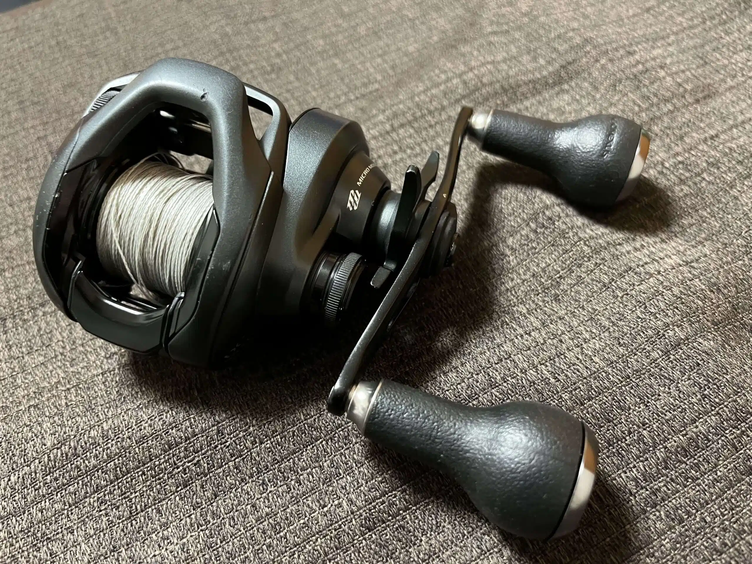 20エクスセンスDCSSにゴメクサスのカスタムハンドルノブを付けた感想! 4 ゴメクサスカスタムノブ取り付け後の見た目