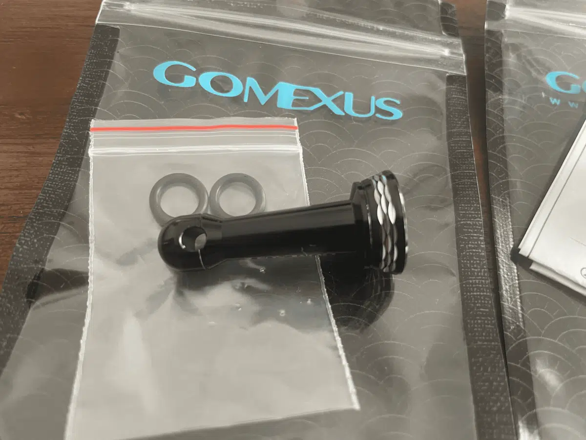 ゴメクサスのリールスタンドR2