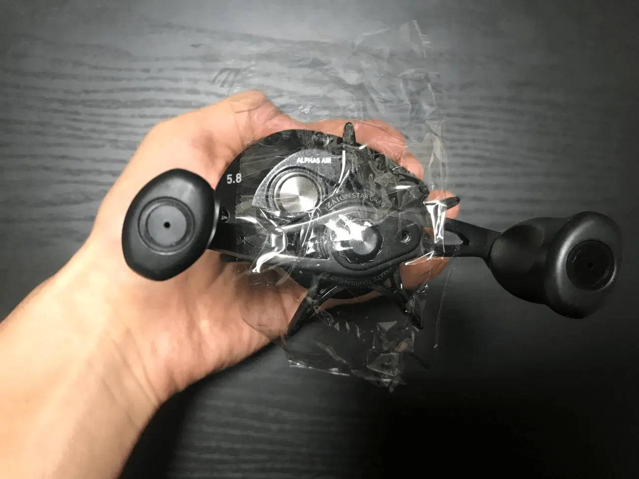 ハンドルロックプレートでナットが固定