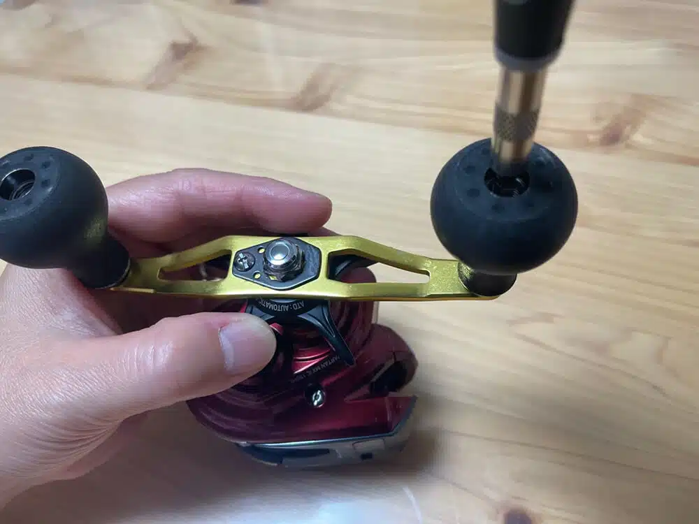 18スパルタンMX ICにゴメクサスのノブを取り付けてみた!インプレを紹介! 7 18スパルタンMX ICの純正のノブを外す