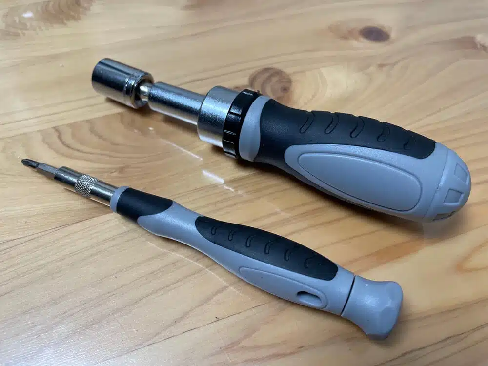 21スコーピオンMDにゴメクサスのダブルハンドルを取り付けてみた! 5 リールハンドル交換用工具