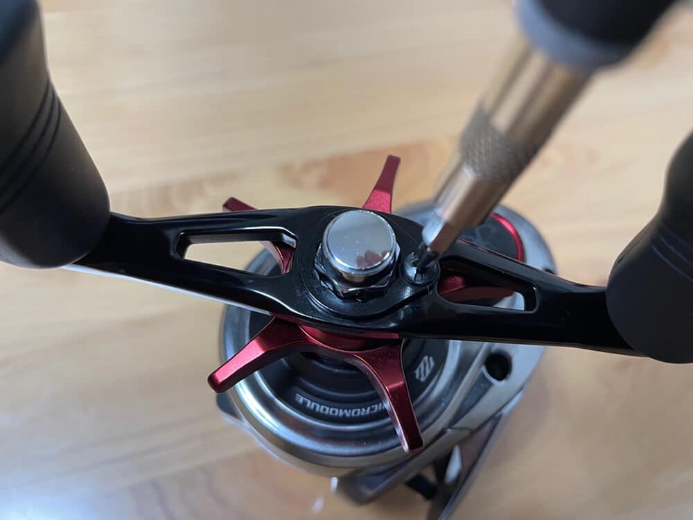 21スコーピオン MDの純正のハンドルを外す