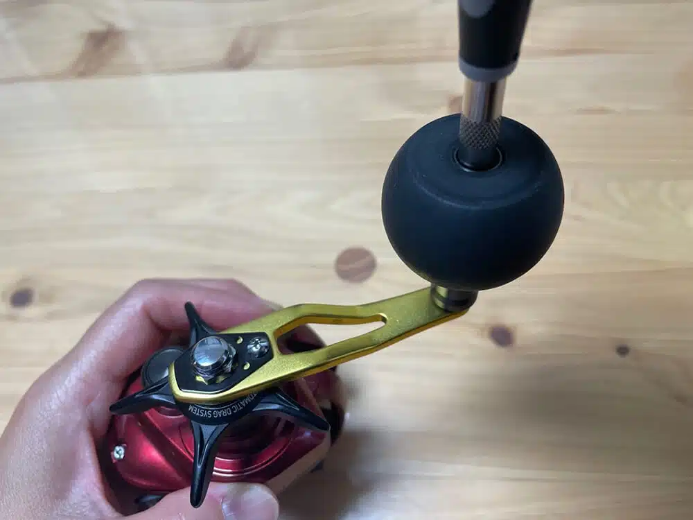 18スパルタン MX IC 200Hの純正のノブを外す