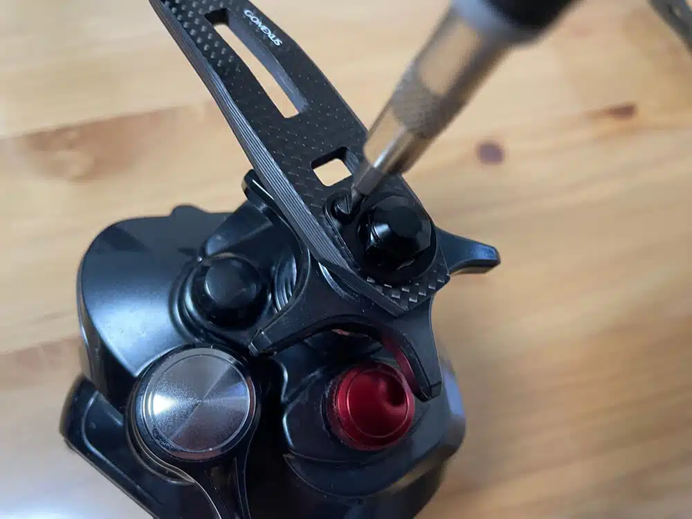 シマノのプレイズ600にカーボンハンドルを取り付けてみた!使用感はいかに? 11 19プレイズ600にゴメクサスのハンドルを取付