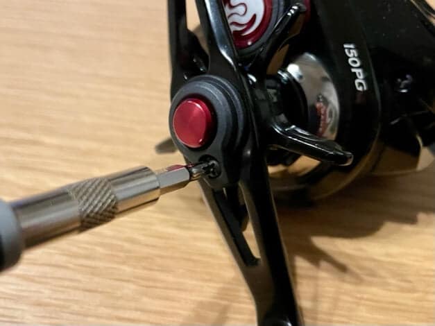 19炎月CT 150PGの純正のハンドルを外す