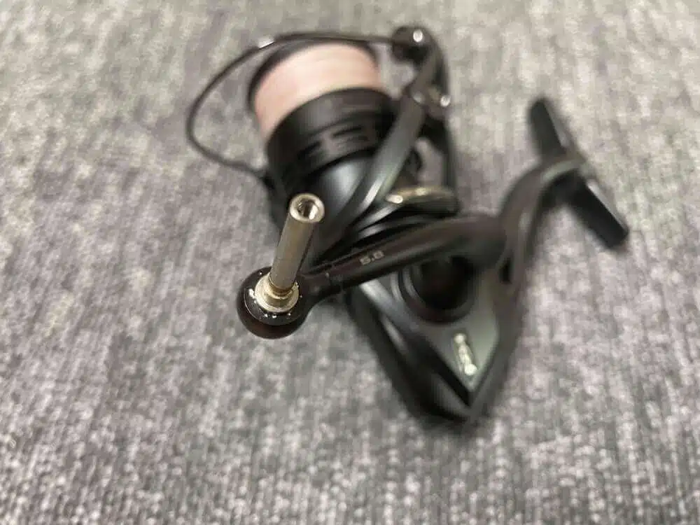 エクスセンスCI4+のノブを外す