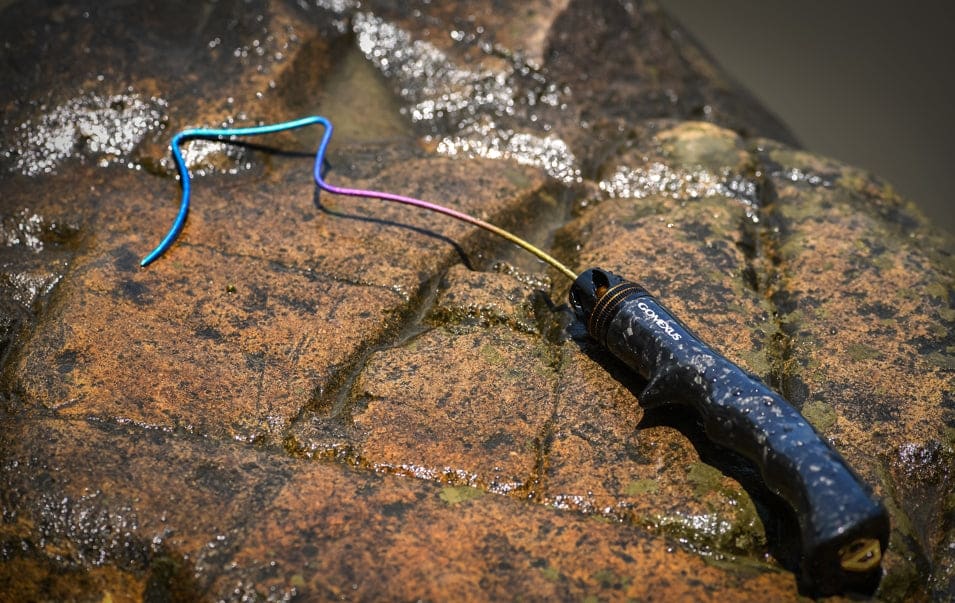 管釣りで数釣るなら必須級?エリアトラウト向け「フックリリーサー」の魅力と使い方を解説 6 フックリリーサー 使い方 ゴメクサス