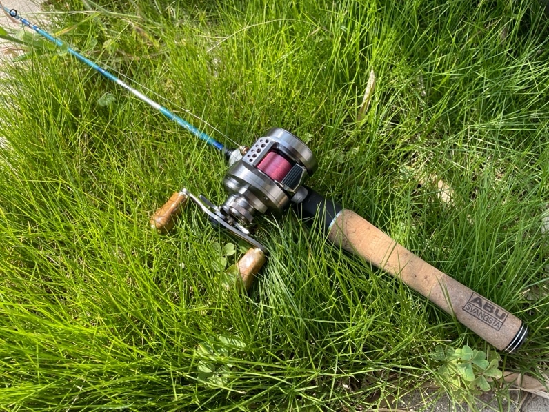 【初心者向け】渓流釣り方入門|ルアー選びからキャスト、アクションまで徹底解説 4 渓流釣り, ルアーフィッシング, ロッド, リール選択